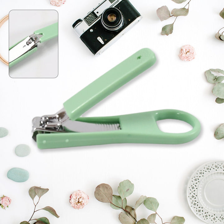 Nail Clippers Adult Nail Clippers Plastic/Hardware Green Nail Clippers Your Brand