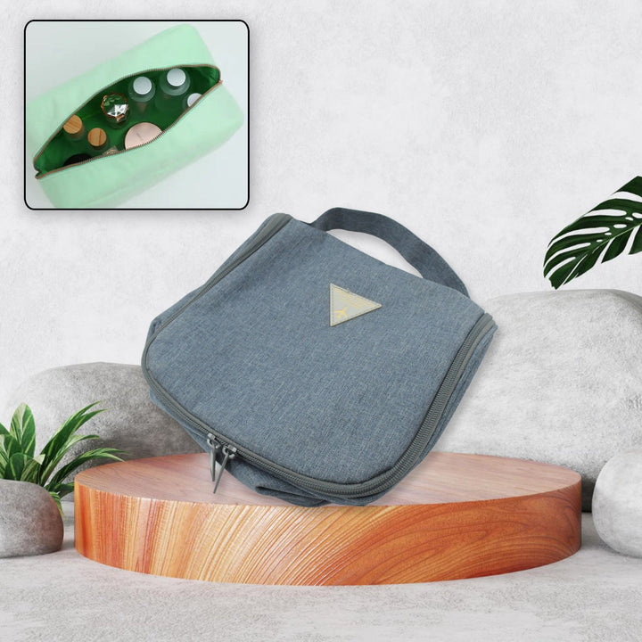 Multi-functional cosmetic storage bag with zipper closure