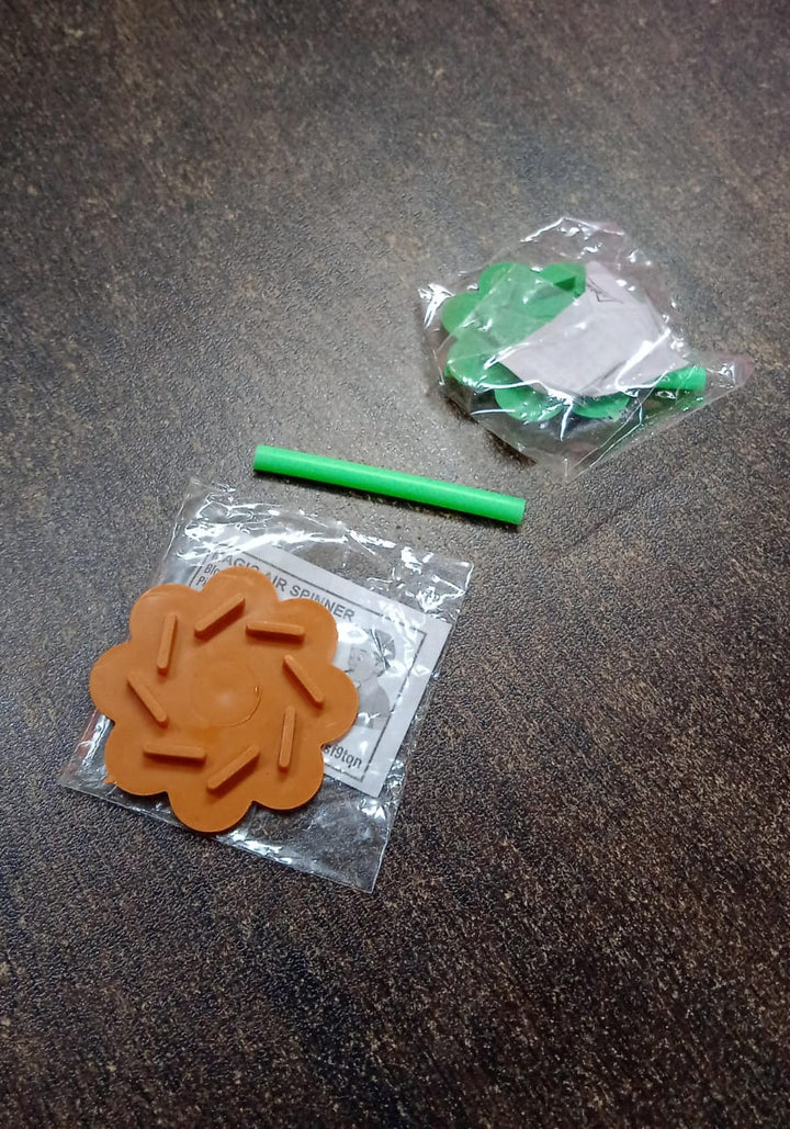 Small Magic air spinner, Plastic Promotional Spinning Toys (1 Pc) - TezCart