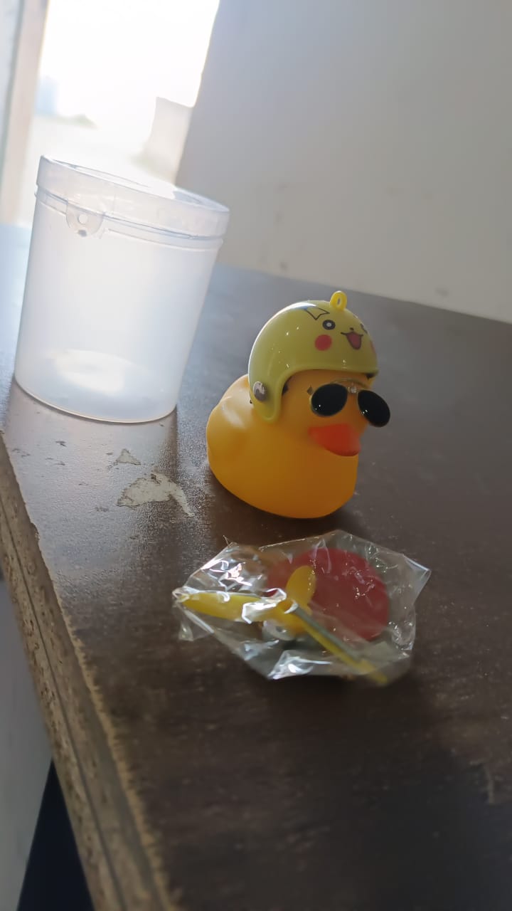 Beautiful Duck Car Ornaments Duck Bicycle Bell with Propeller Helmet (1 Pc / Mix Design) - TezCart