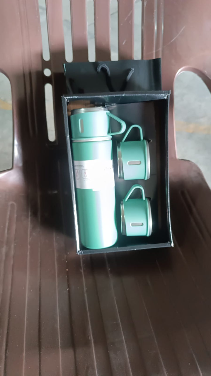 Vacuum Insulated Flask Set with 3 Cups (1 Pc / 500ml) - TezCart